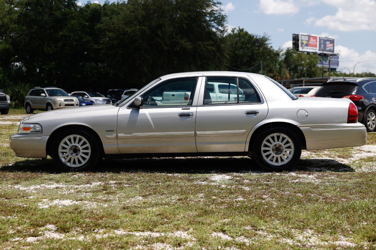 Used 2009 Mercury Grand Marquis LS RWD image 3