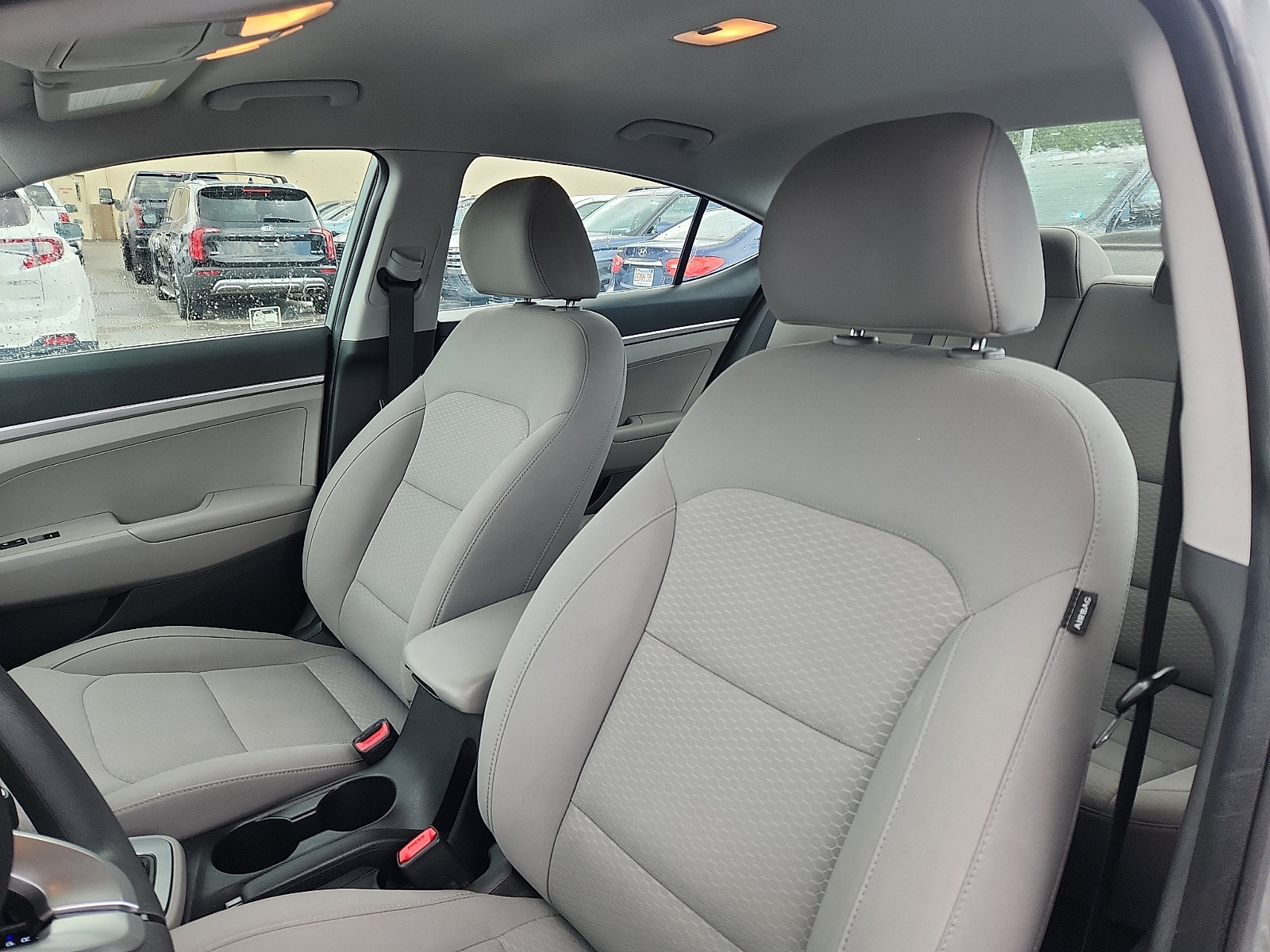 Used 2019 Hyundai Elantra SE FWD image 22