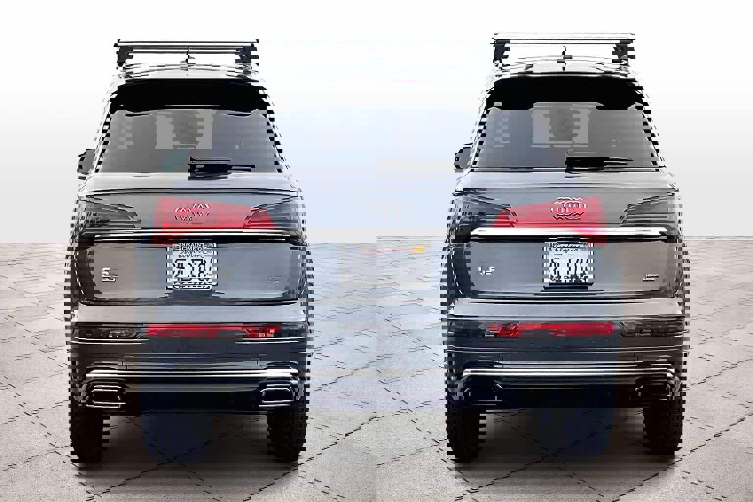 Used 2023 Audi Q5 2.0T Premium w/ Convenience Package image 7