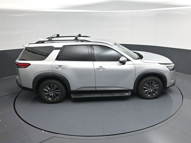 Used 2024 Nissan Pathfinder SV image 41
