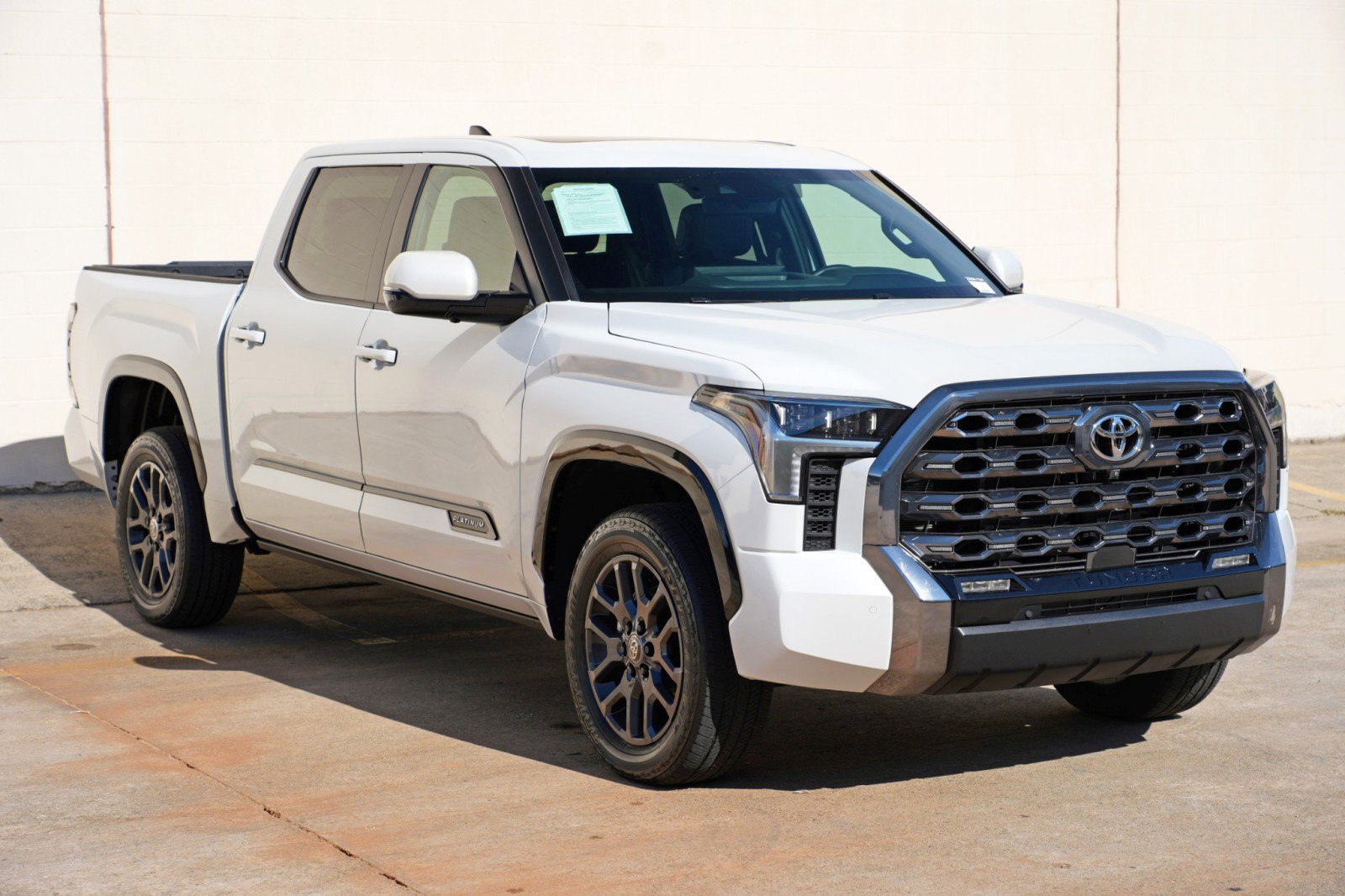 Used 2024 Toyota Tundra Platinum AWD/4WD image 58