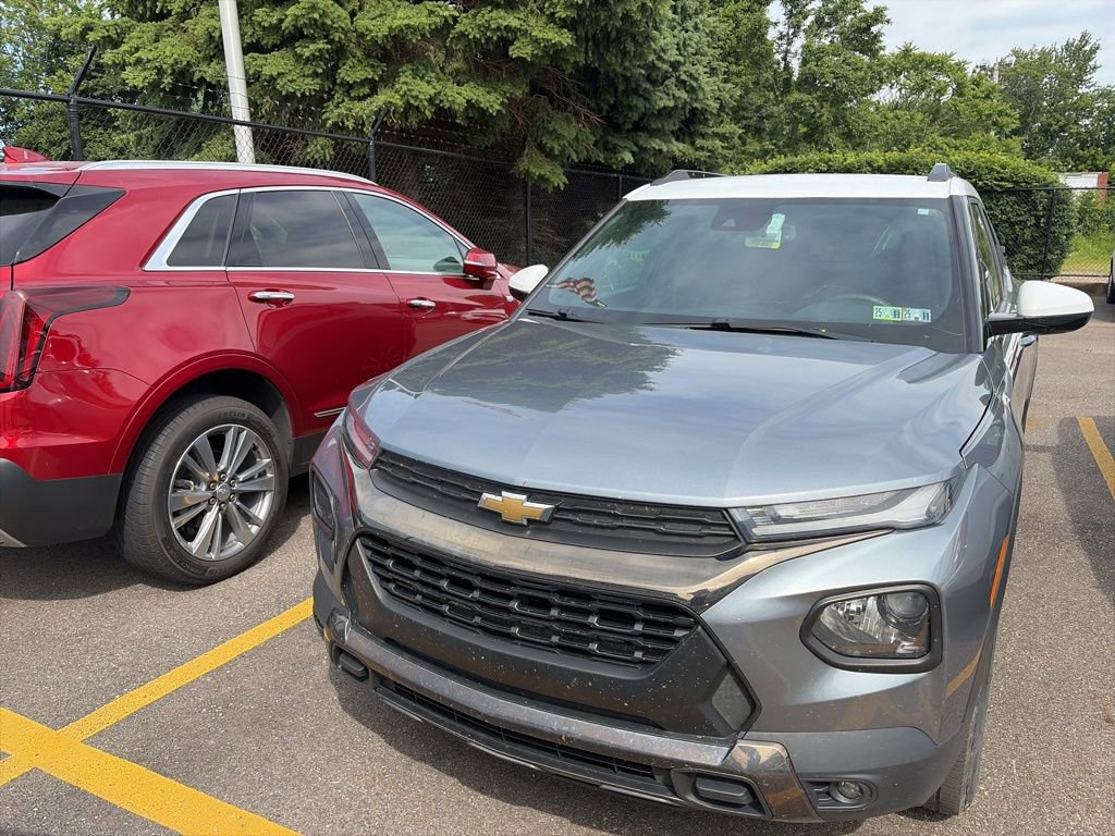 Used 2021 Chevrolet TrailBlazer ACTIV w/ Convenience Package AWD/4WD image 2
