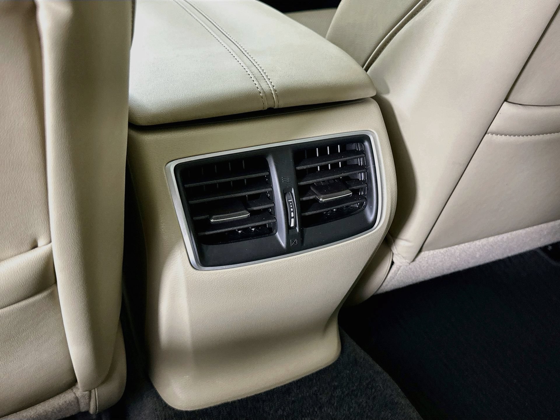 Used 2018 Acura TLX w/ Technology Package FWD image 27