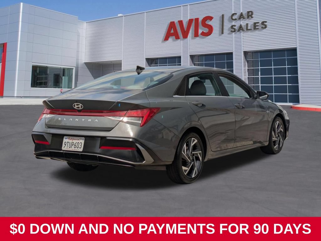 Used 2025 Hyundai Elantra SEL FWD image 9
