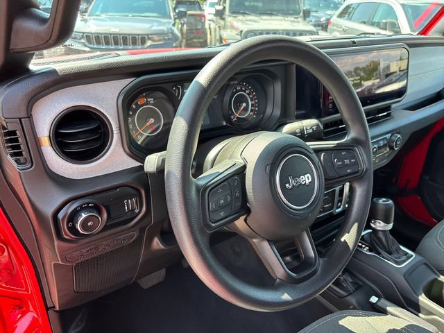 Used 2025 Jeep Wrangler Sport AWD/4WD image 11
