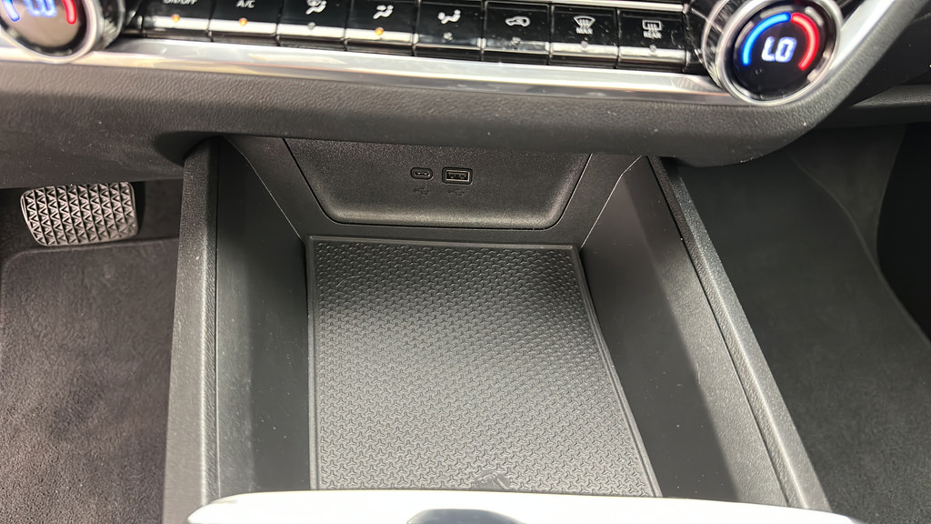 Used 2025 Chevrolet Equinox RS w/ Safety and Technology Package AWD/4WD image 20