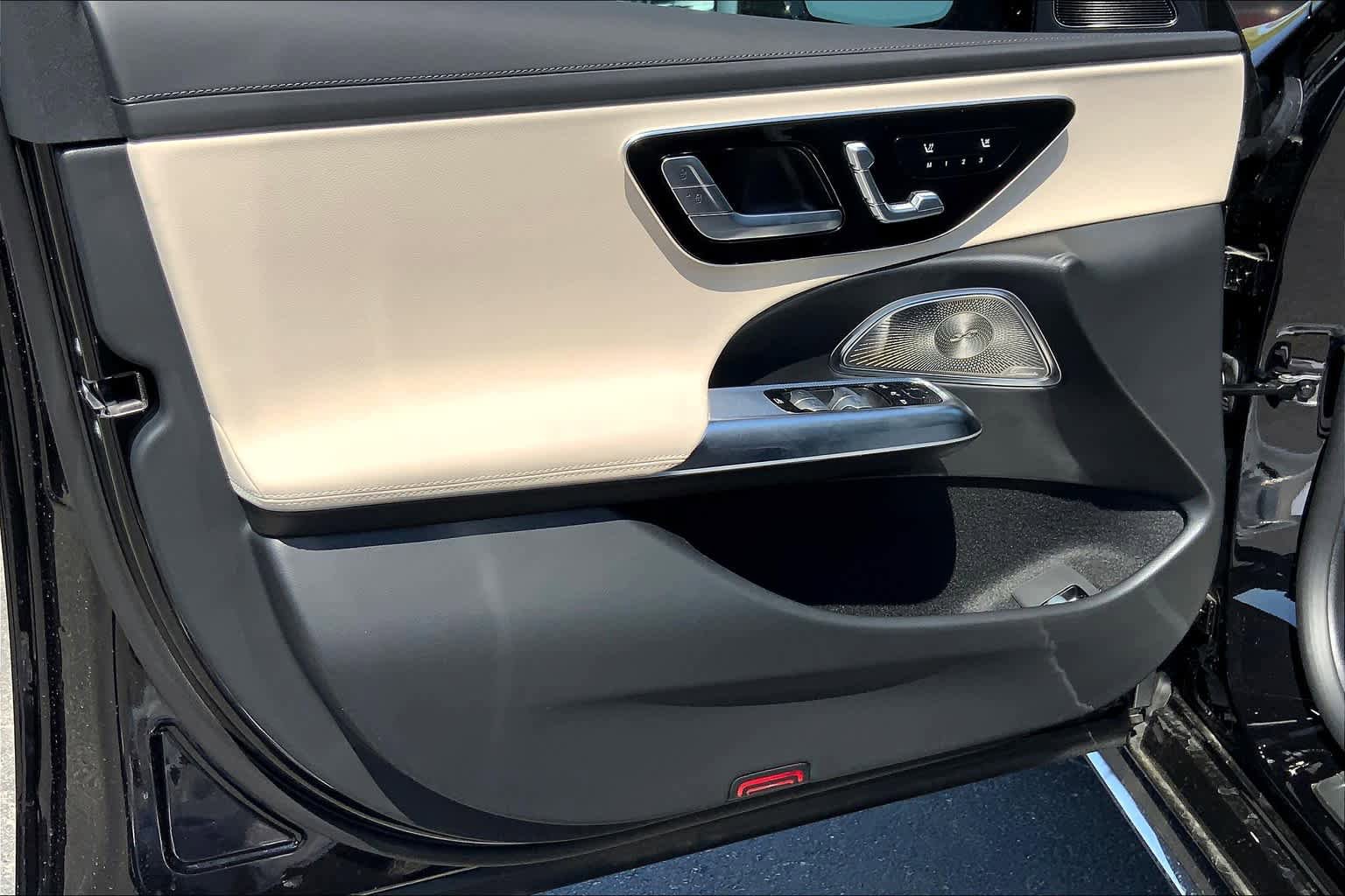 New 2025 Mercedes-Benz E 350 4MATIC Sedan image 14