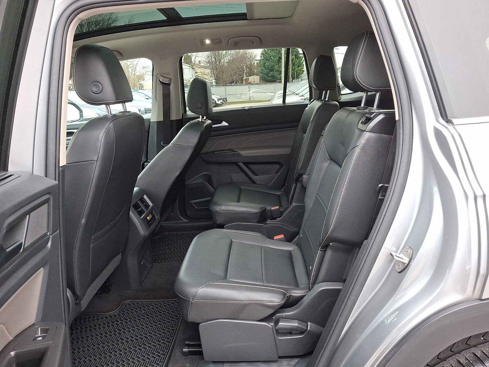 Used 2022 Volkswagen Atlas SE image 11