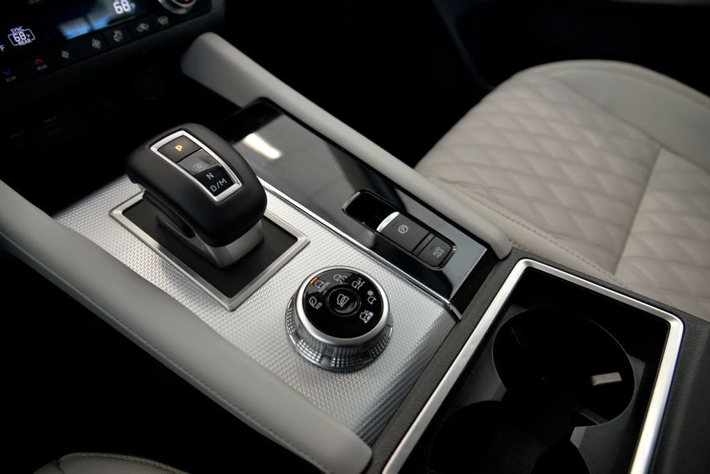 Used 2023 Mitsubishi Outlander SEL image 25