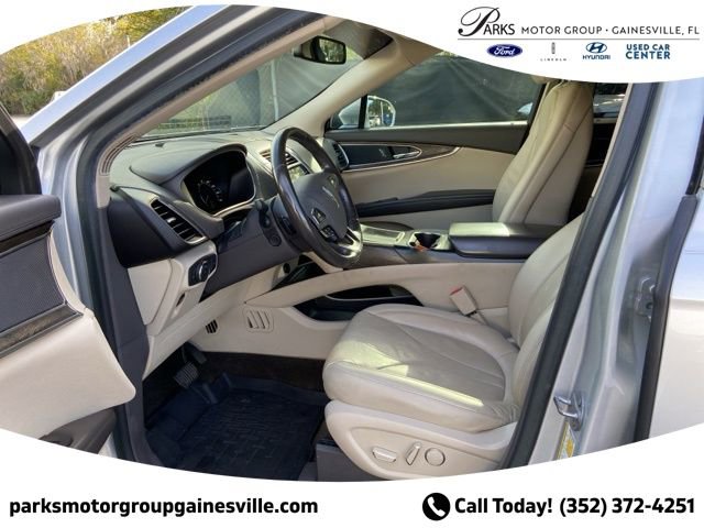 Used 2017 Lincoln MKX Reserve FWD image 10