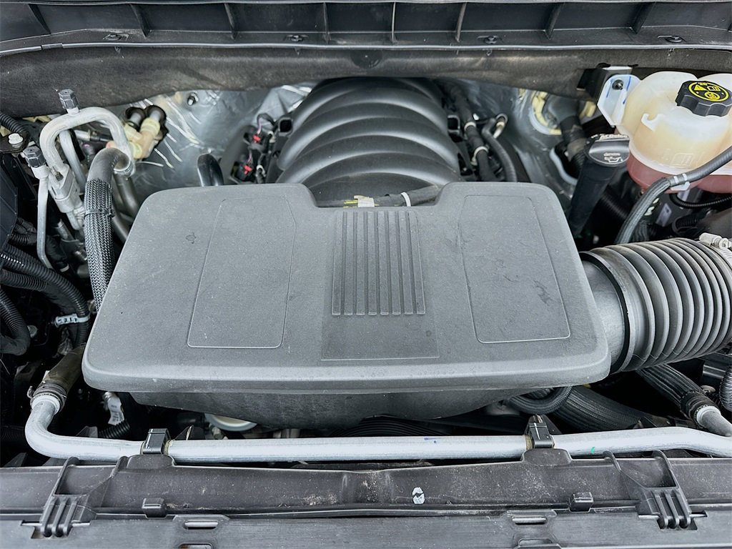 Used 2024 Chevrolet Suburban Premier image 31