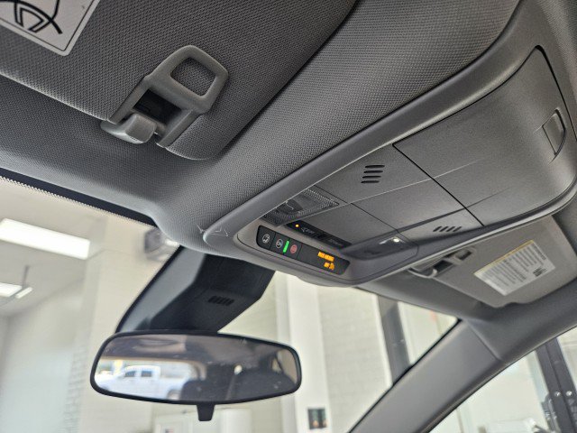 Used 2024 Chevrolet Equinox LT FWD image 22