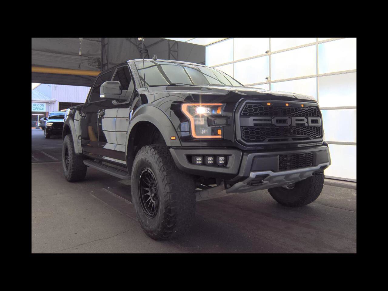 Used 2019 Ford F150 Raptor w/ Equipment Group 802A Luxury image 20
