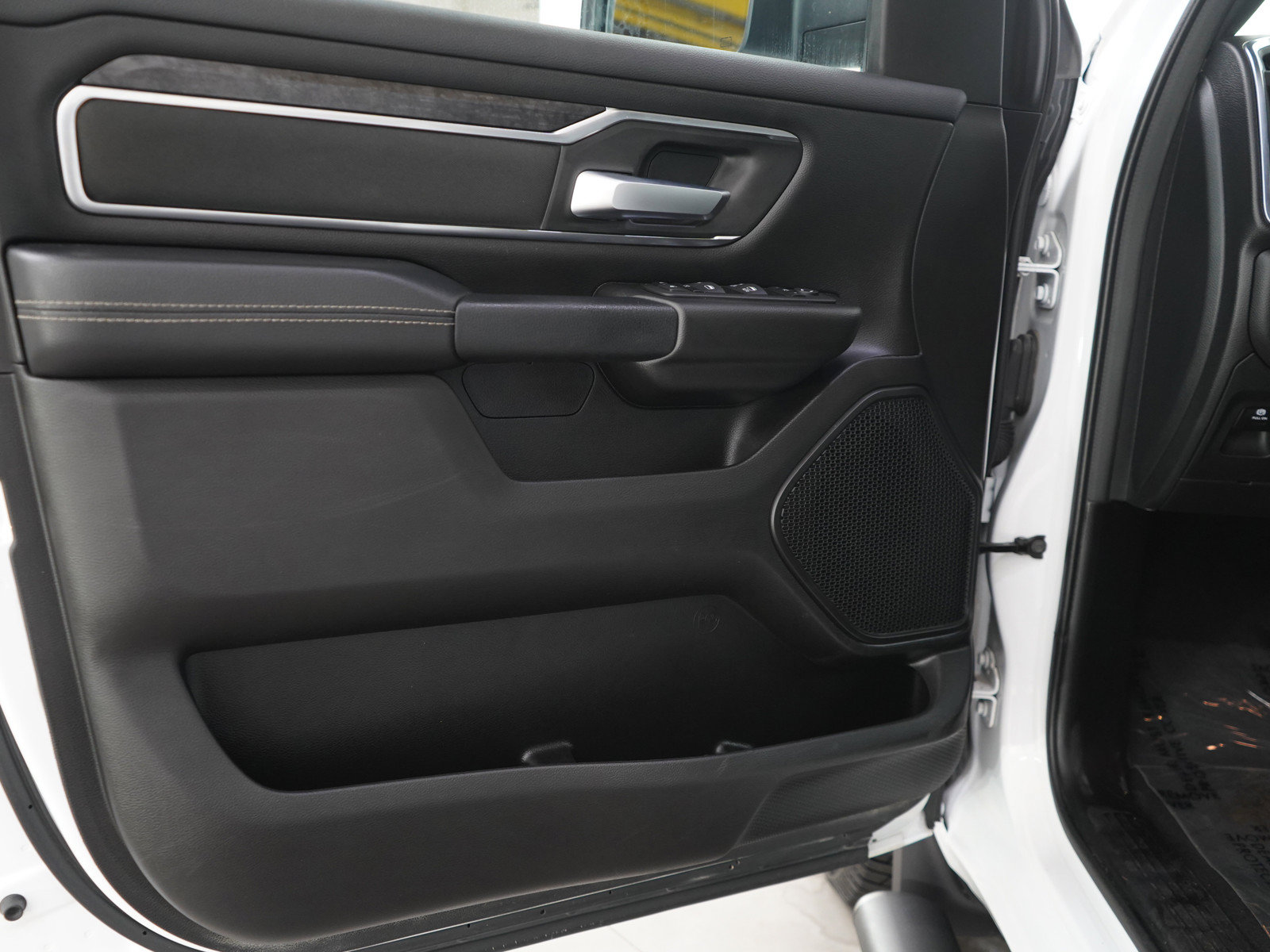 Used 2024 RAM 1500 Big Horn AWD/4WD image 18