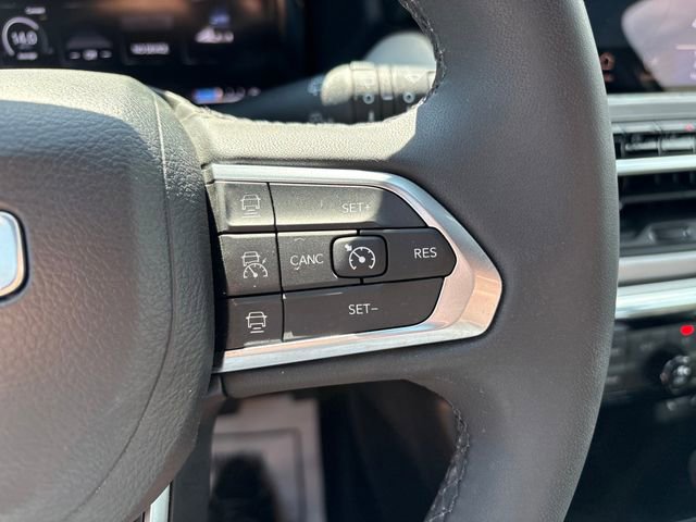 Used 2023 Jeep Compass Limited w/ Elite Group AWD/4WD image 12