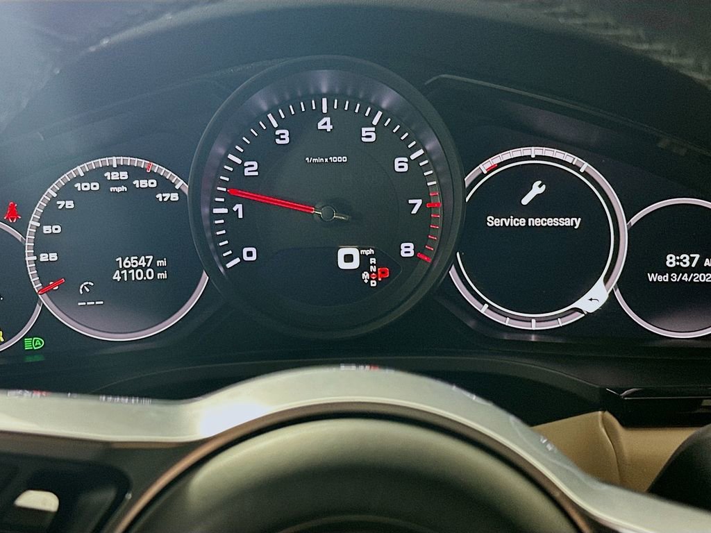 Certified 2022 Porsche Cayenne Platinum Edition image 13