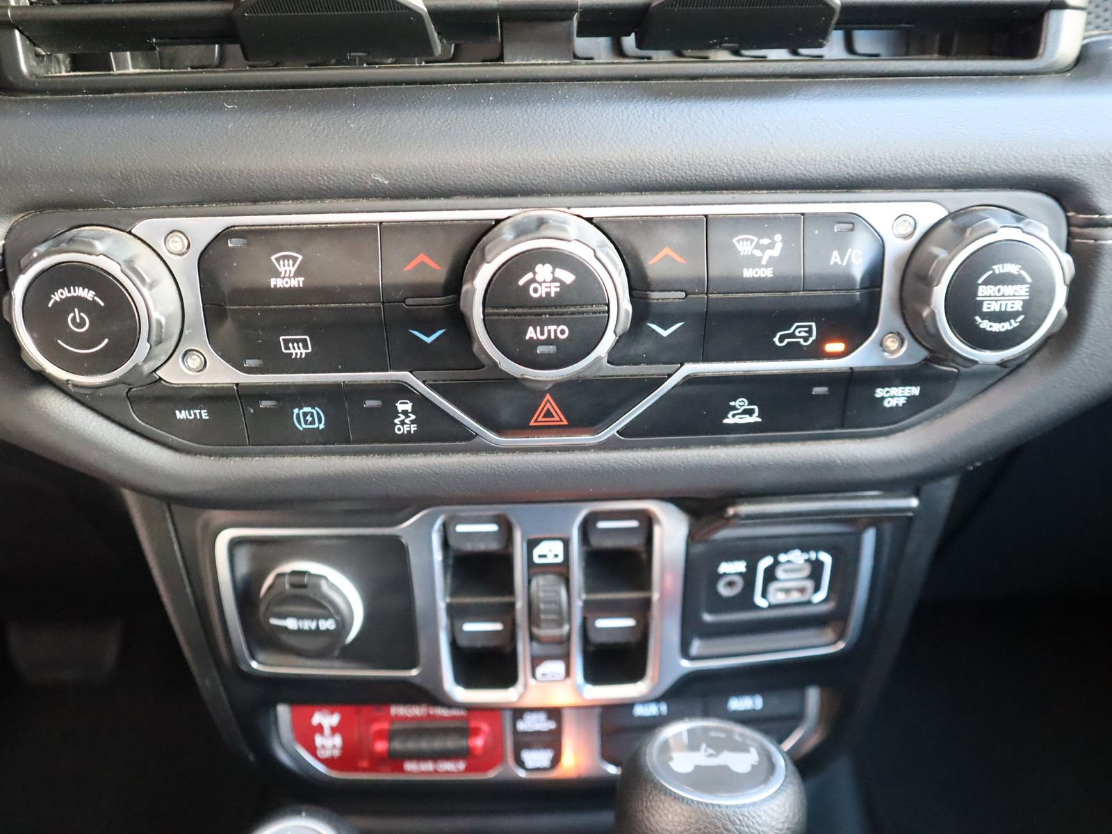Used 2025 Jeep Wrangler Unlimited Rubicon 4xe image 39