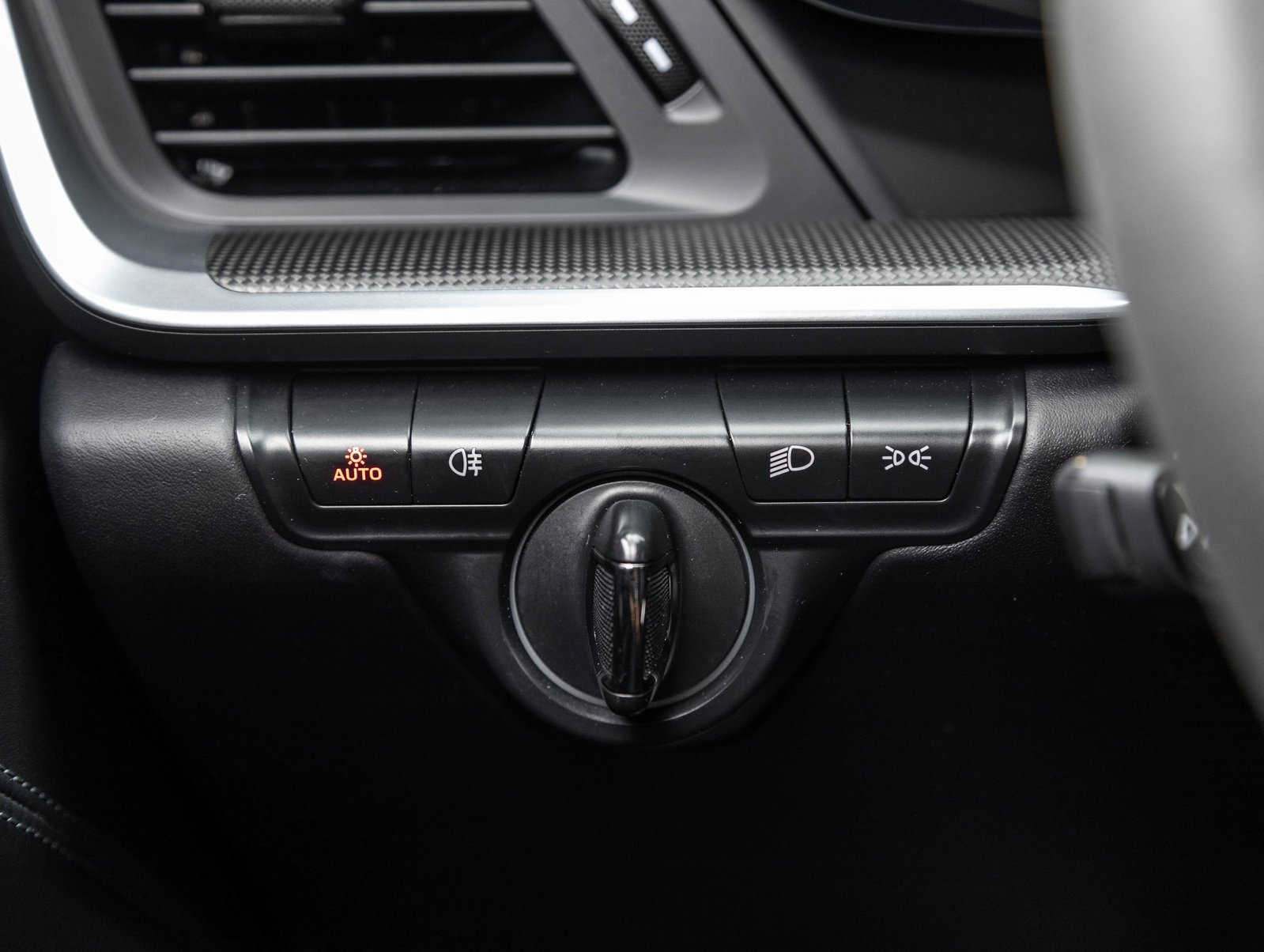 Certified 2022 Porsche 911 Turbo S image 17