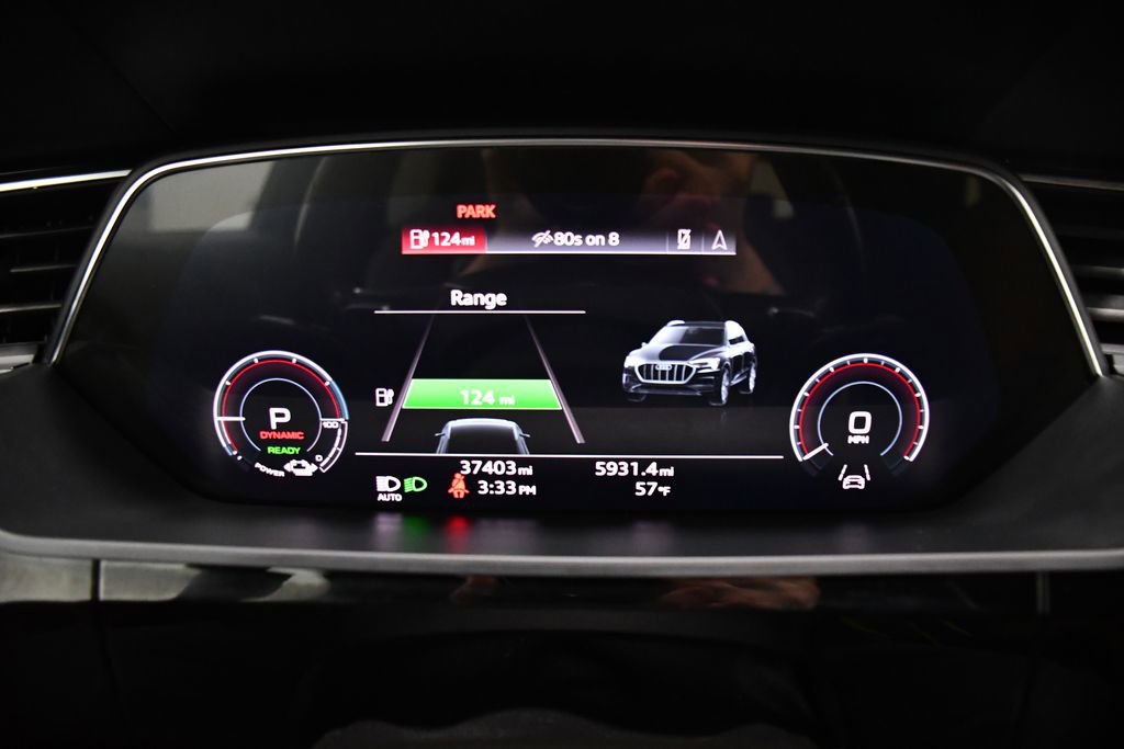 Used 2022 Audi e-tron Premium Plus w/ Premium Plus Package image 13