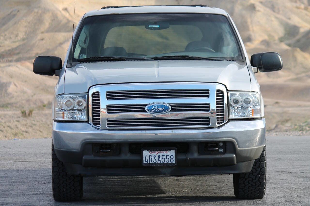 Used 2001 Ford Excursion XLT image 3