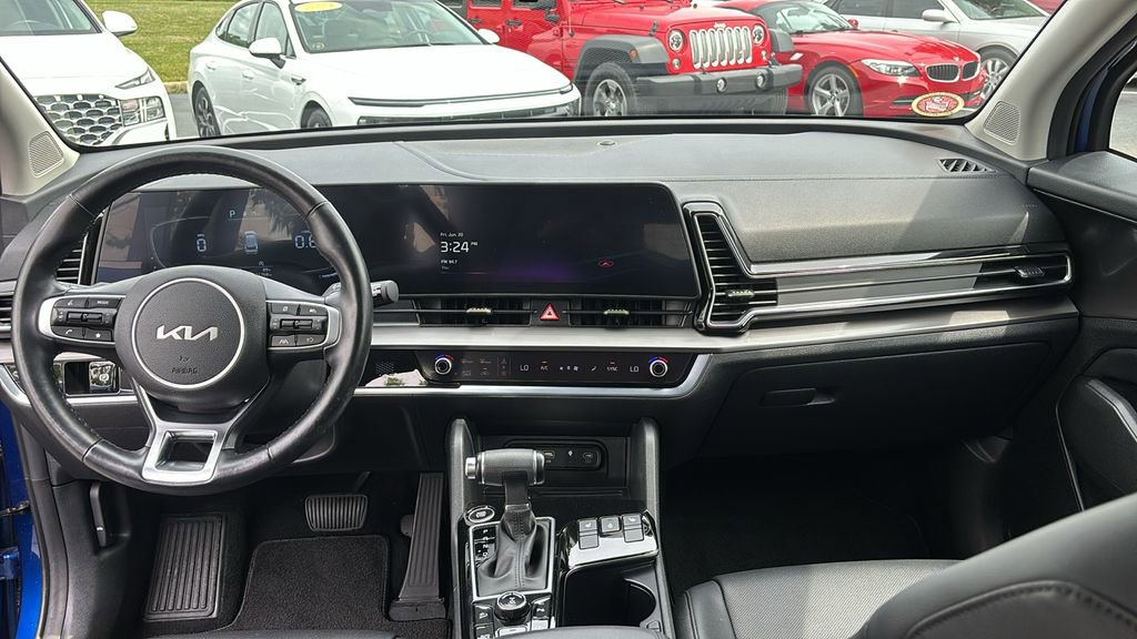Used 2023 Kia Sportage EX image 12