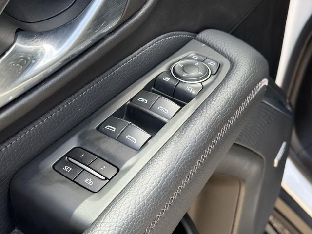 Used 2023 GMC Yukon XL Denali w/ Denali Reserve Package RWD image 23