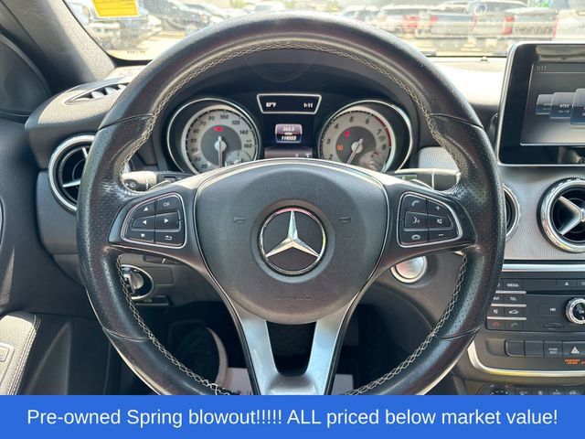 Used 2017 Mercedes-Benz GLA 250 image 32
