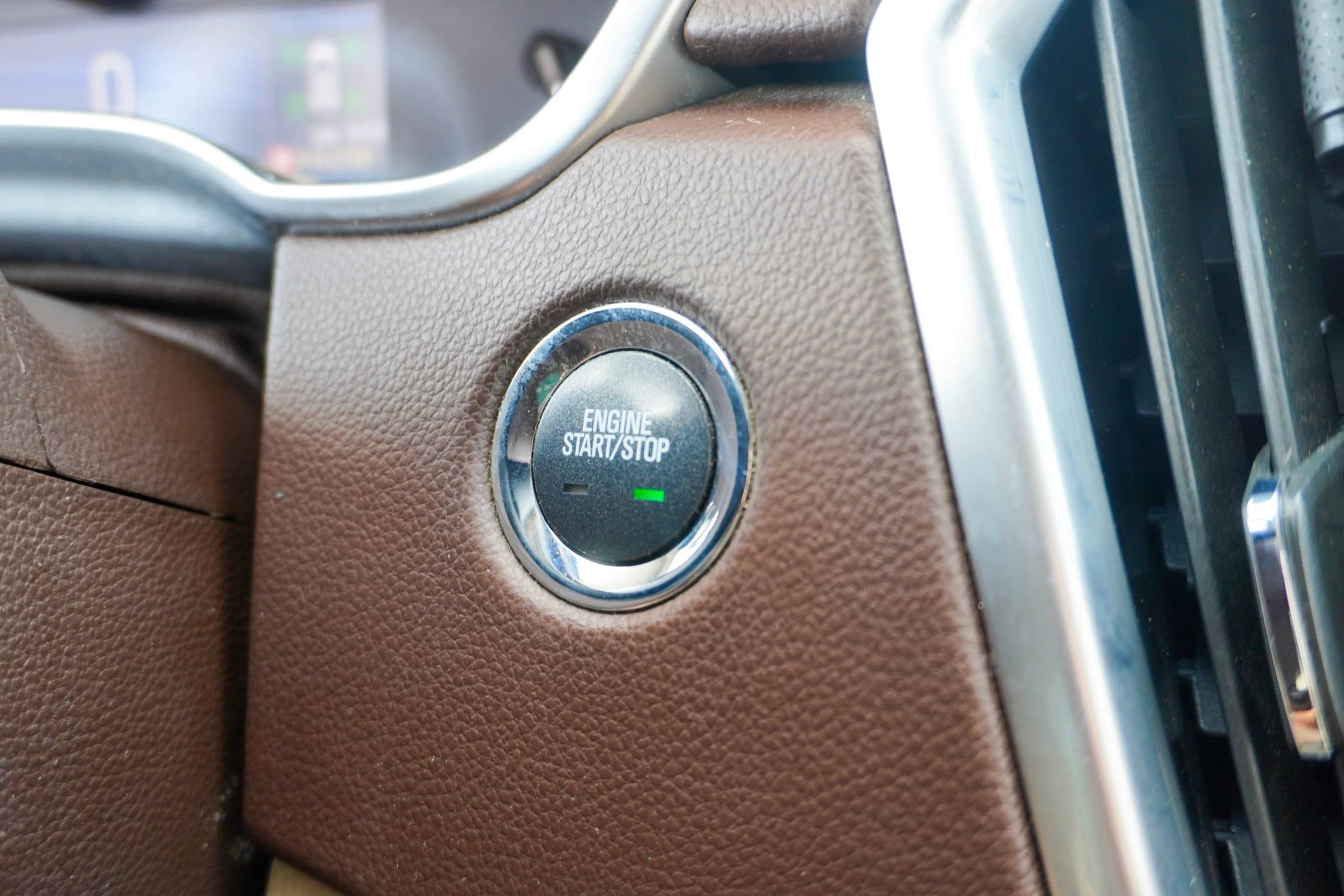 Used 2016 Cadillac SRX Luxury w/ Driver Awareness Package image 34