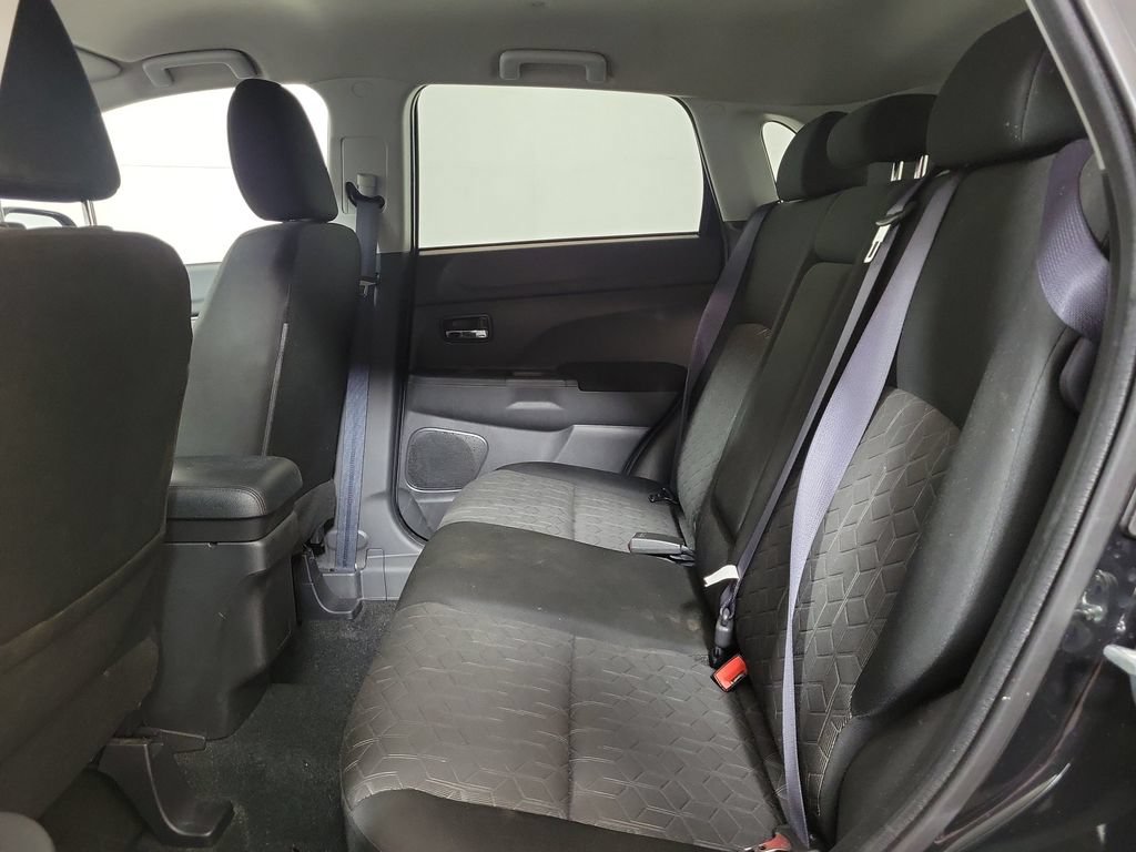 Used 2025 Mitsubishi Outlander Sport AWD image 23