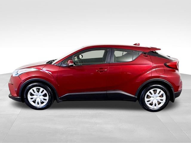 Used 2019 Toyota C-HR LE FWD image 10