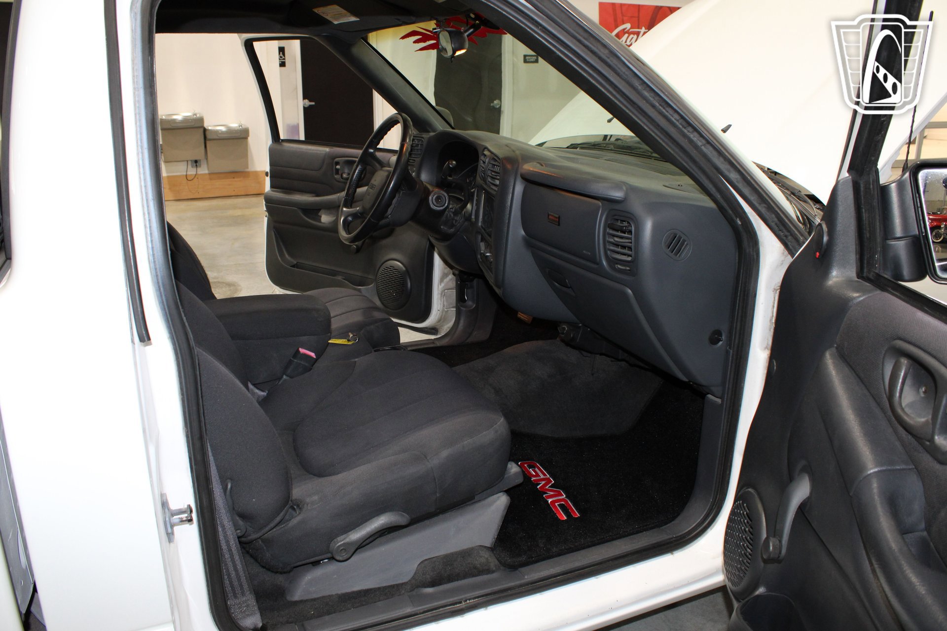 Used 2003 GMC Sonoma SLS w/ SLS Preferred Equipment Group image 7