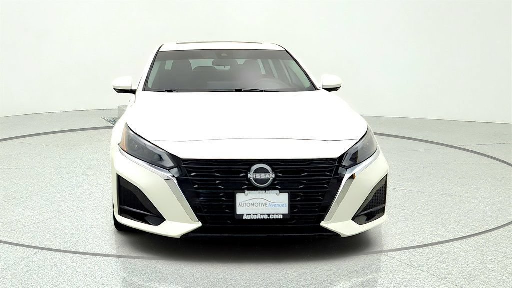 Used 2023 Nissan Altima 2.5 SL AWD/4WD image 2