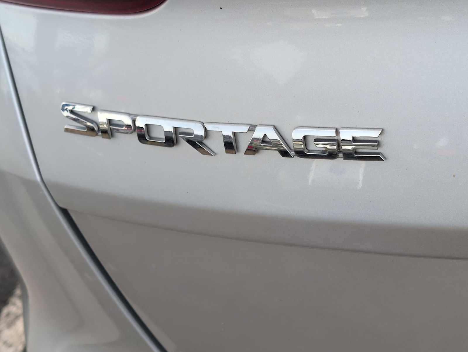 Used 2020 Kia Sportage LX image 13