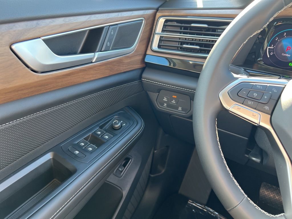 New 2026 Volkswagen Atlas SE image 18