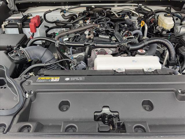 Used 2025 Toyota 4Runner SR5 AWD/4WD image 21
