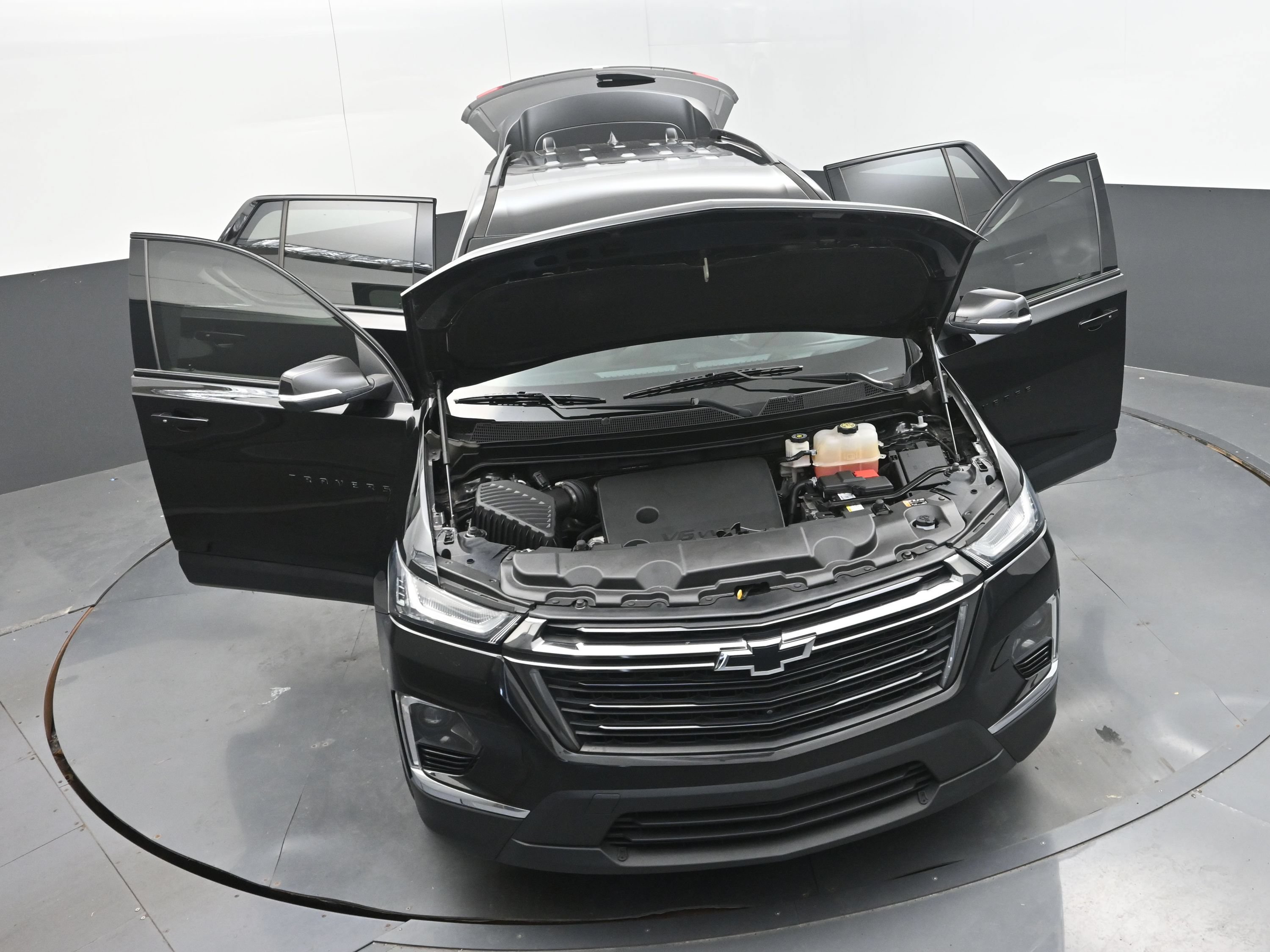 Used 2023 Chevrolet Traverse LT FWD image 46