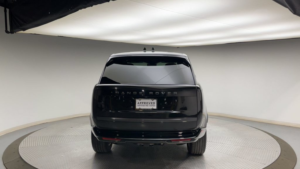Certified 2025 Land Rover Range Rover SE AWD/4WD image 3