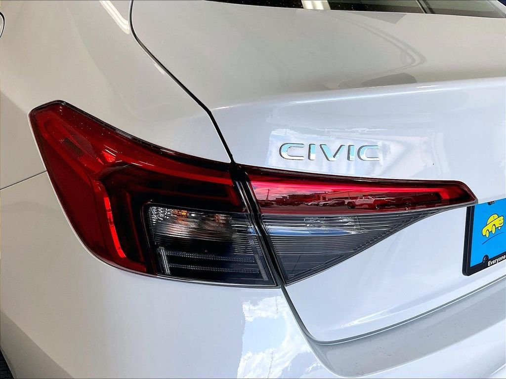 Used 2023 Honda Civic Touring image 29