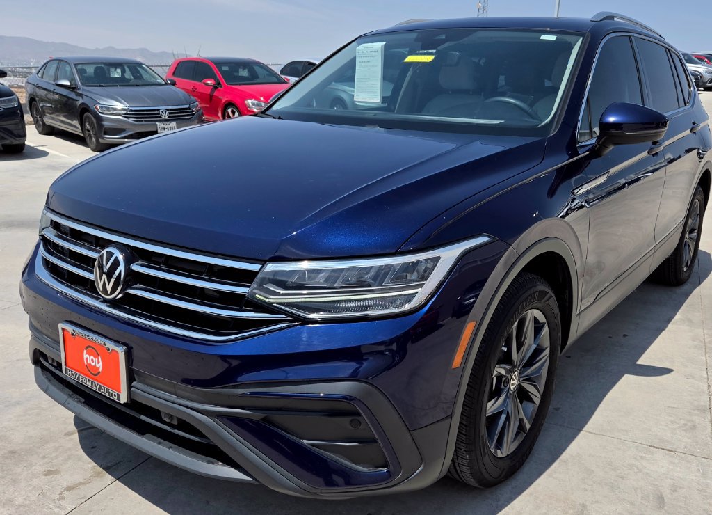 Used 2023 Volkswagen Tiguan SE FWD image 3
