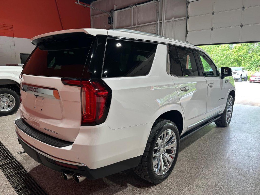 Used 2021 GMC Yukon Denali w/ Denali Premium Package AWD/4WD image 5