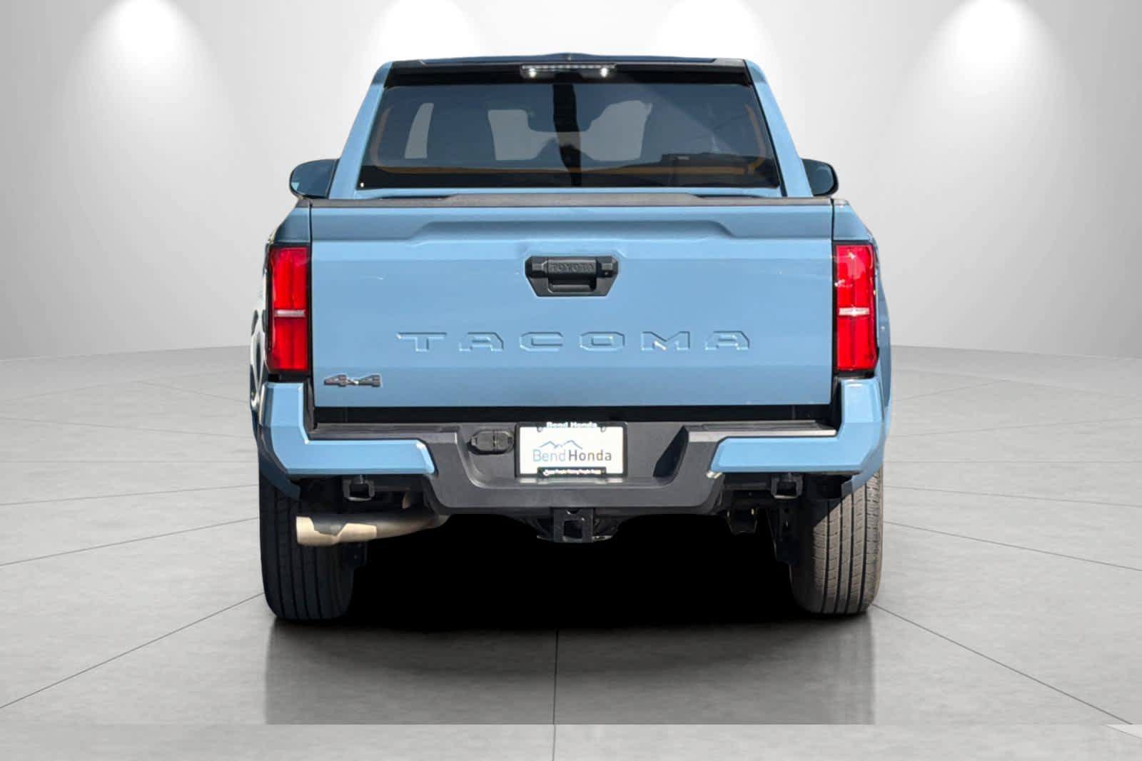 Used 2026 Toyota Tacoma SR5 AWD/4WD image 7