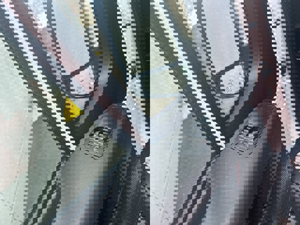 Used 2023 RAM ProMaster 2500 w/ Convenience Group image 8