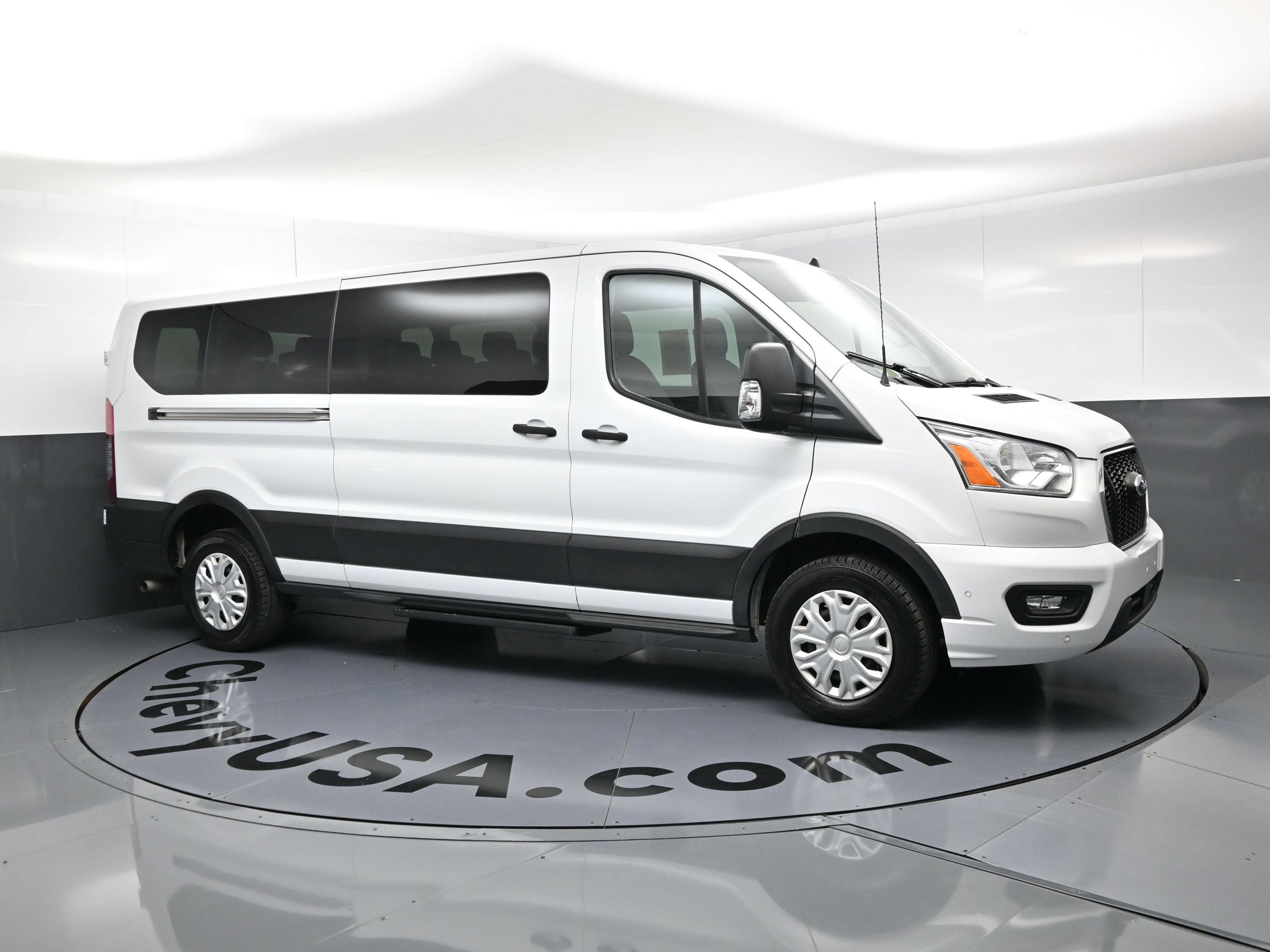 Used 2022 Ford Transit 350 XLT RWD image 25