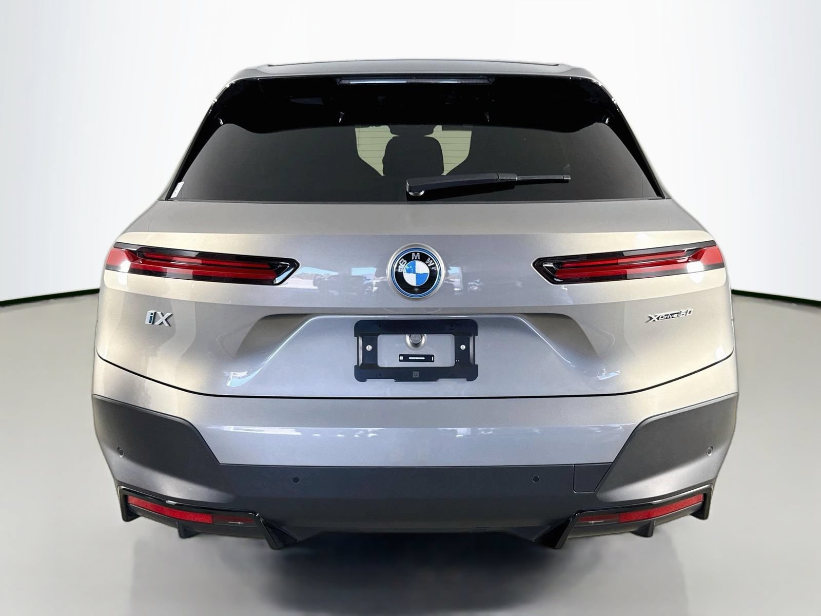 Certified 2024 BMW iX xDrive50 w/ Convenience Package AWD/4WD image 6