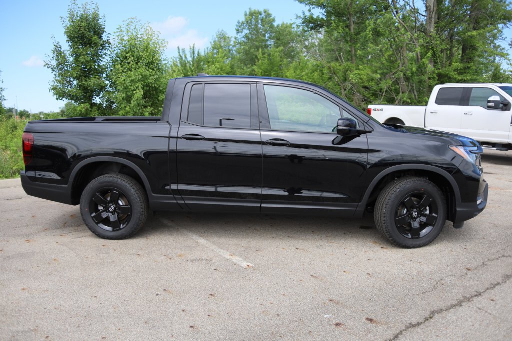 New 2026 Honda Ridgeline Black Edition image 8