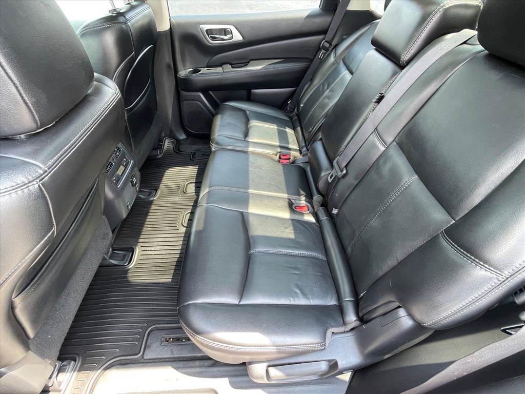 Used 2017 Nissan Pathfinder SL w/ SL Premium Package AWD/4WD image 25