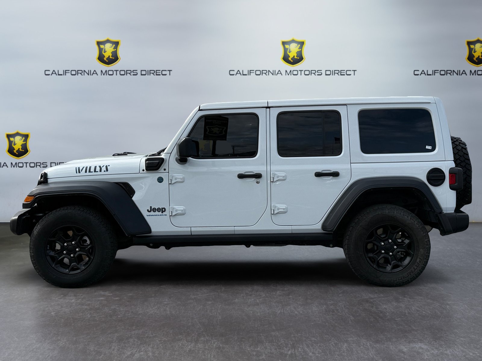Used 2023 Jeep Wrangler Unlimited w/ 8.4" Radio Group AWD/4WD image 2