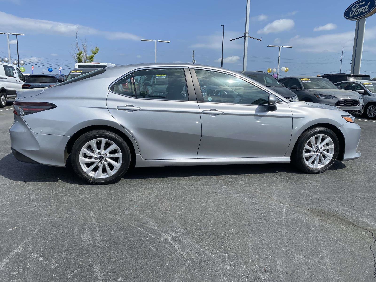 Used 2024 Toyota Camry LE FWD image 8
