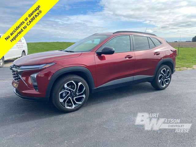 Used 2024 Chevrolet Trax RS w/ Driver Confidence Package FWD image 3