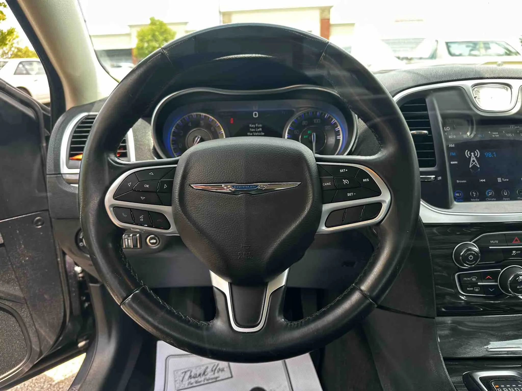 Used 2018 Chrysler 300 Touring w/ Driver Convenience Group image 28